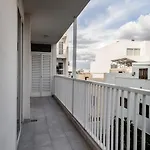 Deluxe 3br Oasis With Pool Next To Beach - St Julians Is-Swieqi