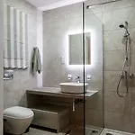 Deluxe 3br Oasis With Pool Next To Beach - St Julians
