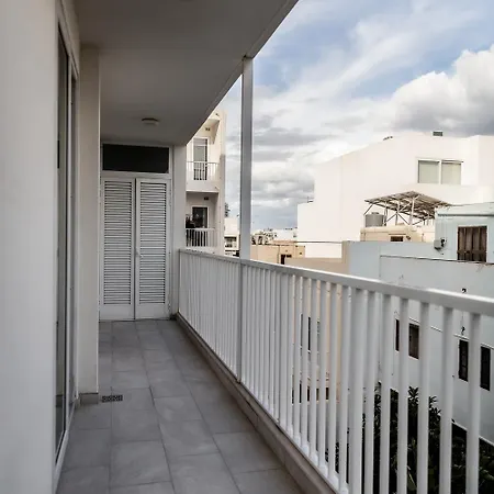 Deluxe 3br Oasis With Pool Next To Beach - St Julians Is-Swieqi