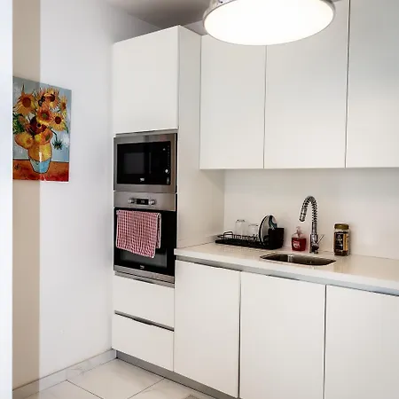 Apartment Deluxe 3br Oasis With Pool Next To Beach - St Julians *