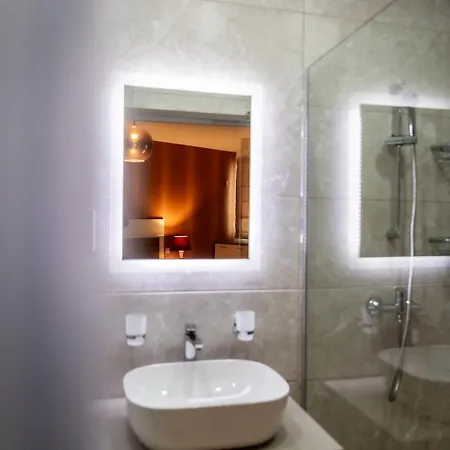 Deluxe 3br Oasis With Pool Next To Beach - St Julians Apartment Is-Swieqi