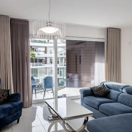 Apartment Deluxe 3br Oasis With Pool Next To Beach - St Julians