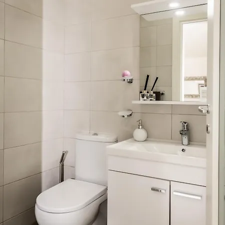 Deluxe 3br Oasis With Pool Next To Beach - St Julians *