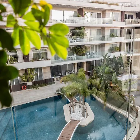 Apartment Deluxe 3br Oasis With Pool Next To Beach - St Julians *