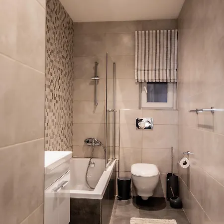 Deluxe 3br Oasis With Pool Next To Beach - St Julians *