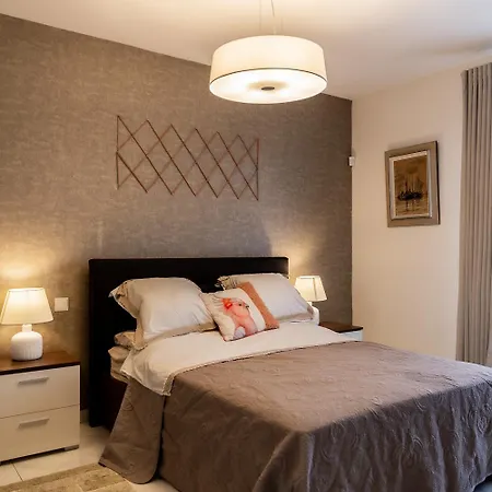 Deluxe 3br Oasis With Pool Next To Beach - St Julians Apartament *