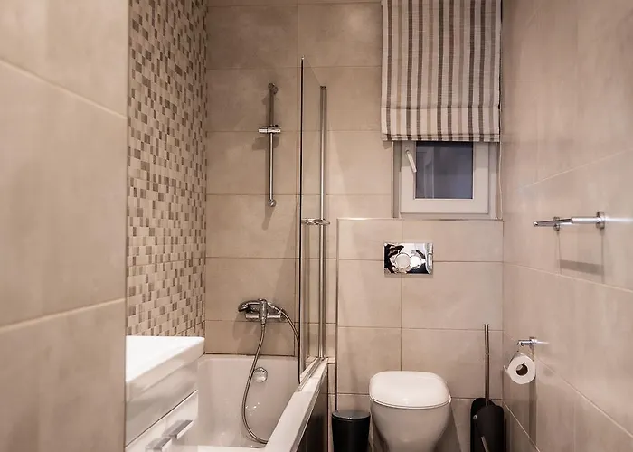 Deluxe 3br Oasis With Pool Next To Beach - St Julians *