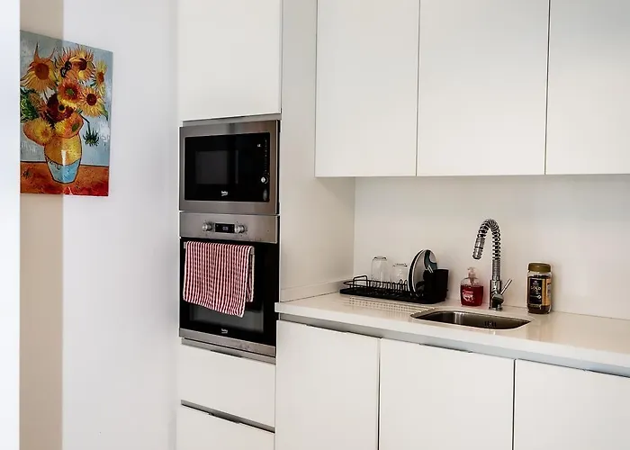 Apartment Deluxe 3br Oasis With Pool Next To Beach - St Julians *