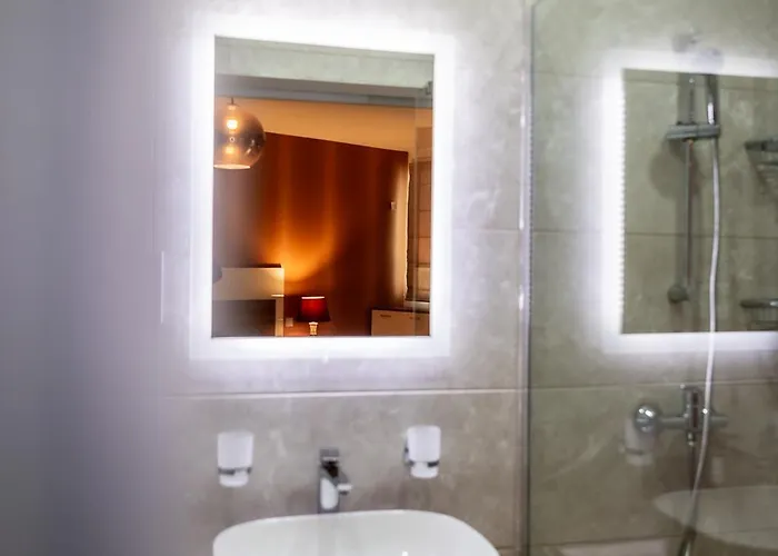 Deluxe 3br Oasis With Pool Next To Beach - St Julians Apartment Is-Swieqi