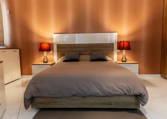 Deluxe 3br Oasis With Pool Next To Beach - St Julians Is-Swieqi