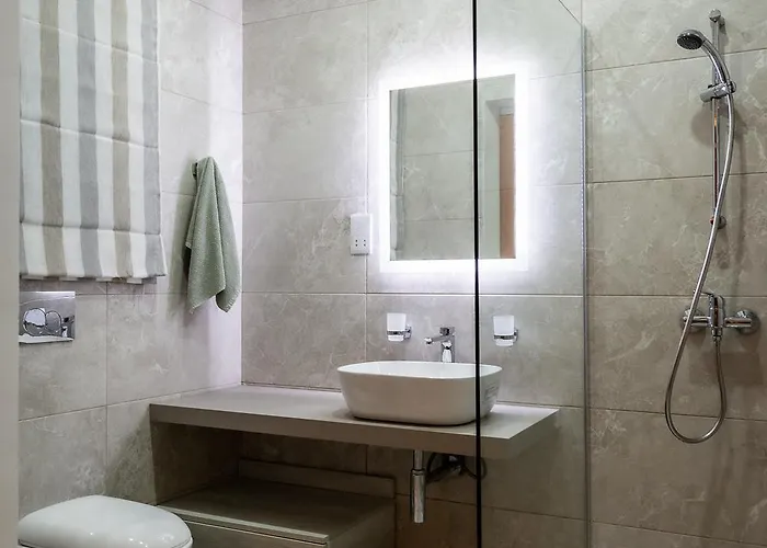 Deluxe 3br Oasis With Pool Next To Beach - St Julians