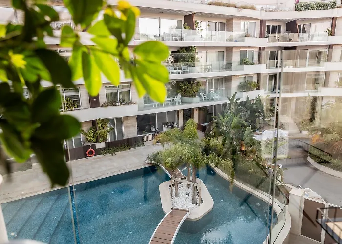 Apartment Deluxe 3br Oasis With Pool Next To Beach - St Julians *
