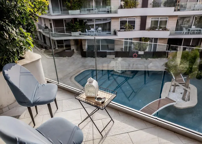 Apartment Deluxe 3br Oasis With Pool Next To Beach - St Julians *